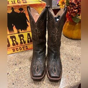 Ladies size 8D Corral Cowboy boots